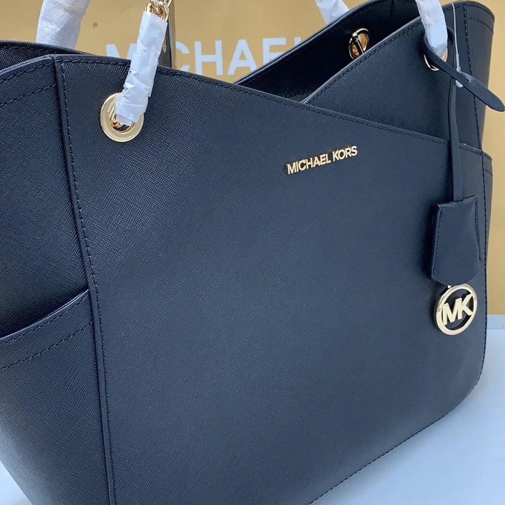 MICHAEL KORS
Jet Set Large X Chain Saffiano Leather Shoulder Tote HandBag

BLACK - Picture 13 of 16